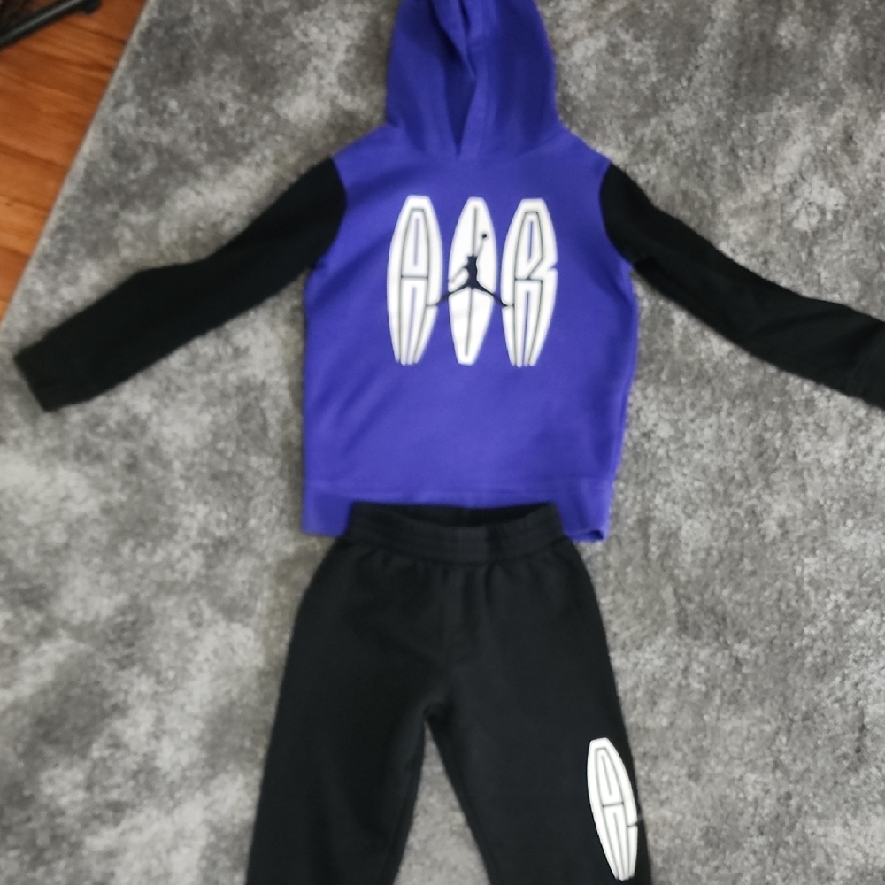 Boys Jordan set size 6/7